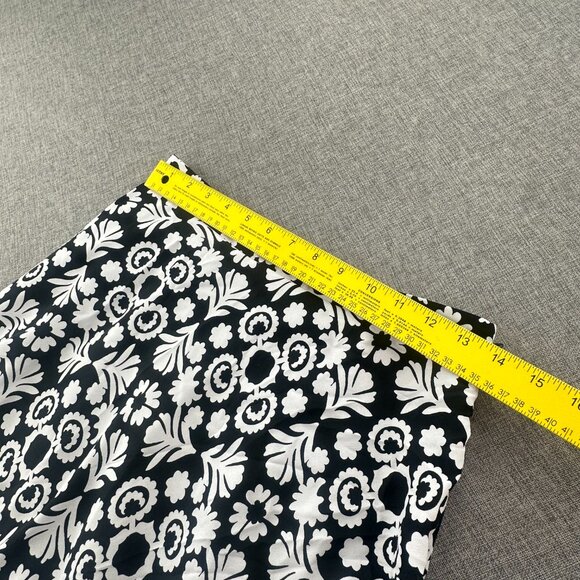 ANN TAYLOR Floral Skirt Flowy Knee Length Classy Black White 2 Lined Polyester - Picture 8 of 12